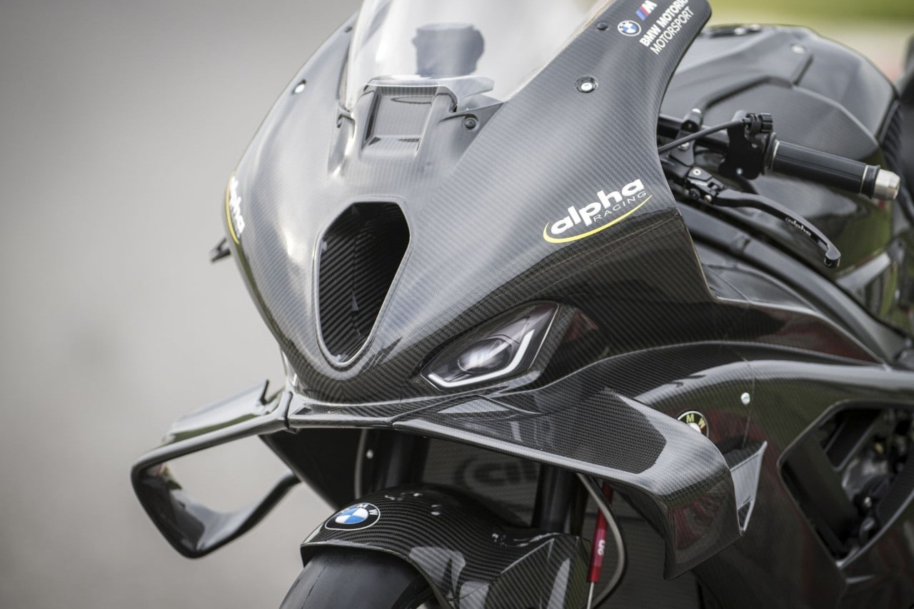 DueruoteTG #238 - Abbiamo guidato in pista la BMW che corre in SBK! 